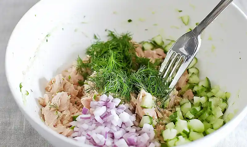 Healthy Tuna Salad Cucumber Bites