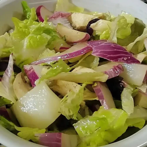 Restaurant-Style House Salad